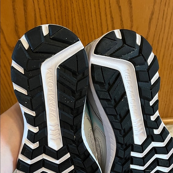 Saucony Cohesion 13 Sneaker Athletic Shoes in Light Gray and Mint - Size 9 - Picture 8 of 11